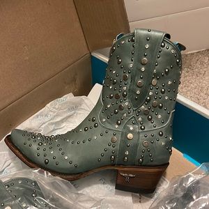 Lane Sparks fly boots